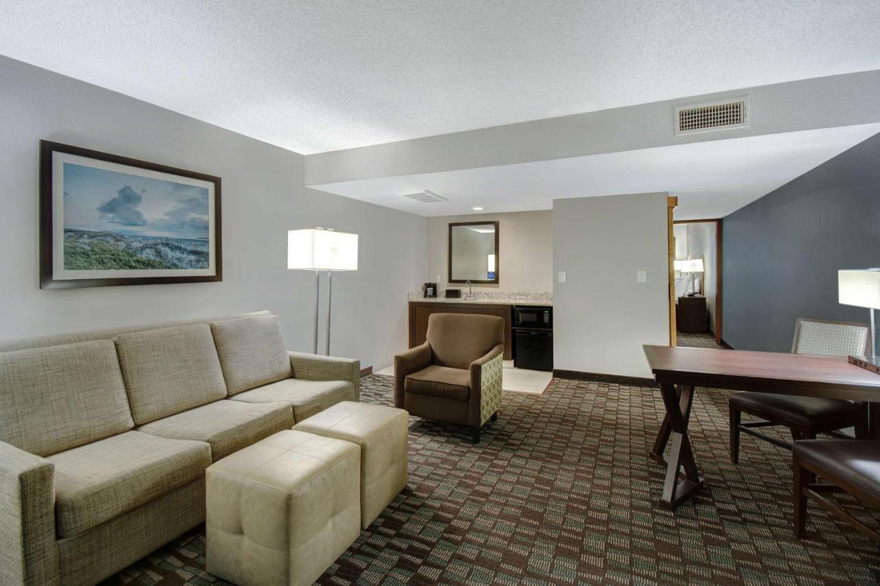 Embassy Suites By Hilton Jacksonville Baymeadows Екстер'єр фото